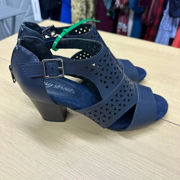 Easy Street Women’s Adara Navy Heeled Sandal Size 7.5 W NWOT - Picture 3 of 8